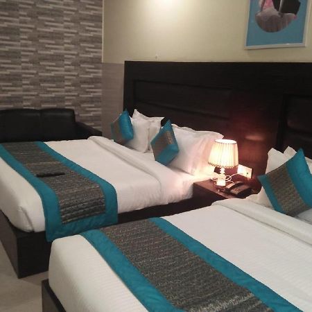 Hôtel Vivah Residency à New Delhi Extérieur photo