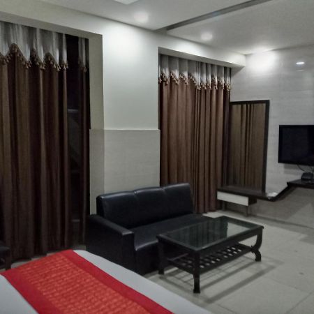Hôtel Vivah Residency à New Delhi Extérieur photo