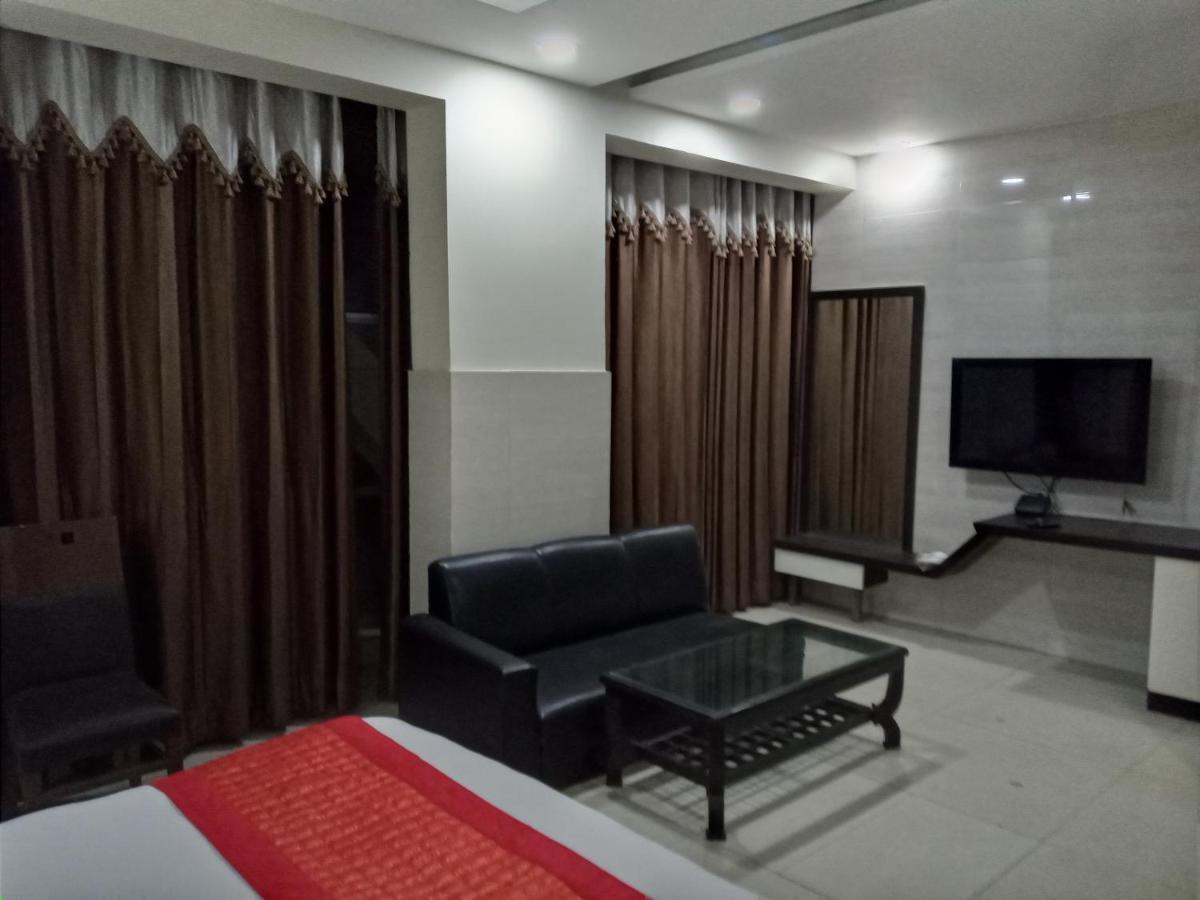 Hôtel Vivah Residency à New Delhi Extérieur photo