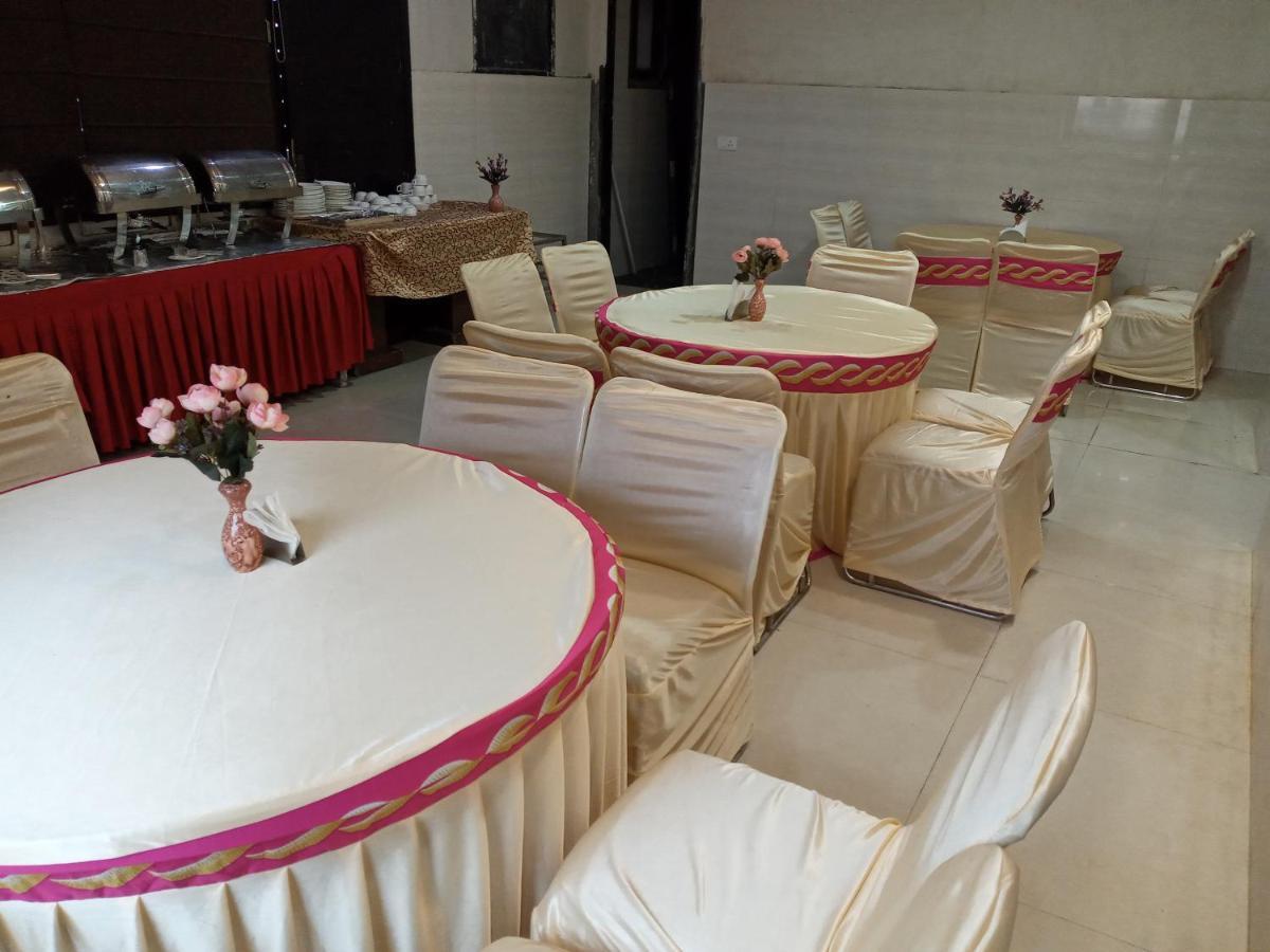 Hôtel Vivah Residency à New Delhi Extérieur photo